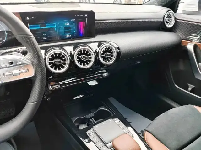 Mercedes-Benz A-Class — Фото автомобиля 4