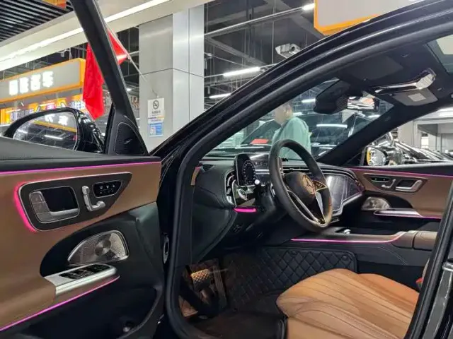 Mercedes-Benz E-Class — Фото автомобиля 7