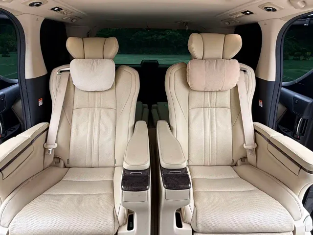 Toyota Vellfire — Фото автомобиля 14