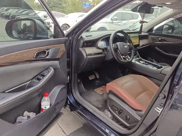 Skyworth Auto HT-i — Фото автомобиля 17