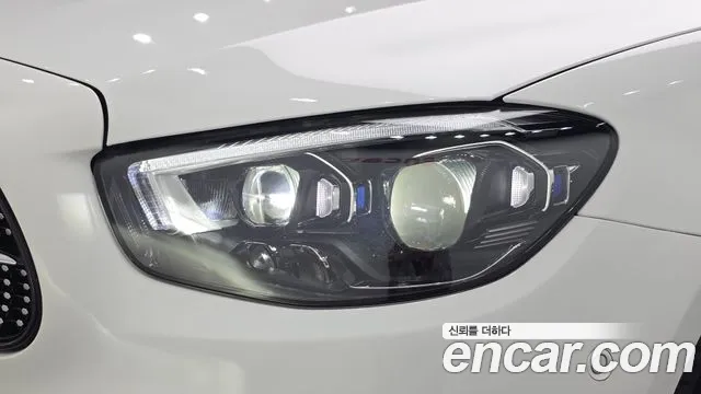 Mercedes-Benz E-Class — Фото автомобиля 7