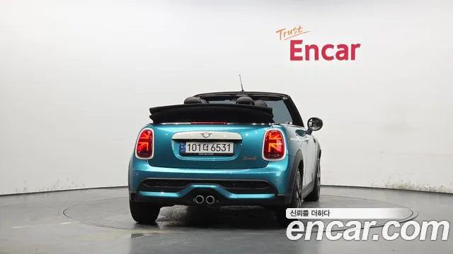 Mini Cooper Convertible — Фото автомобиля 4