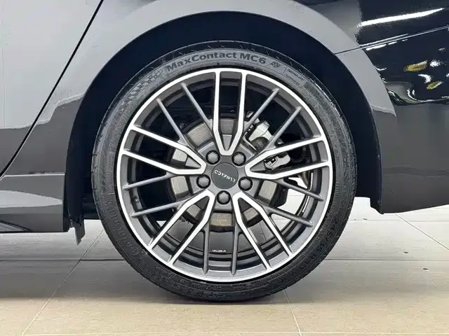 Lynk & Co 03 — Фото автомобиля 13