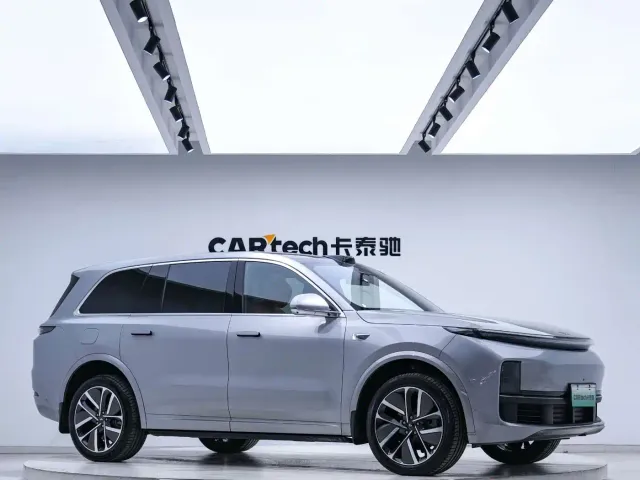 Li Auto L9 — Фото автомобиля 4