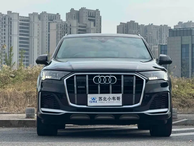 Audi Q7 — Фото автомобиля 2