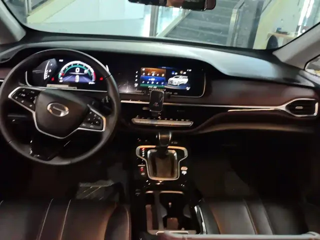 GAC Trumpchi M6 — Фото автомобиля 12