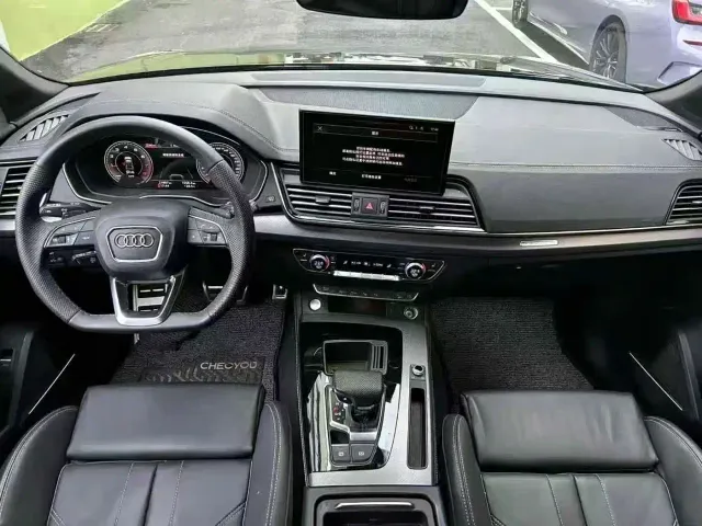 Audi Q5L — Фото автомобиля 5