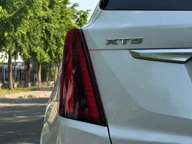 Cadillac XT5 — Фото автомобиля 29