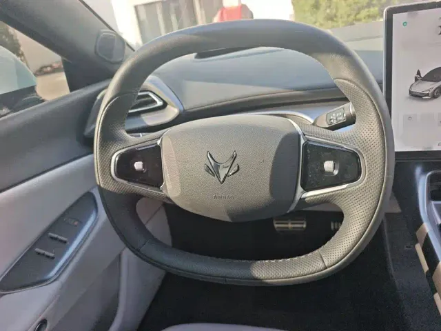 Arcfox Alpha S5 — Фото автомобиля 3