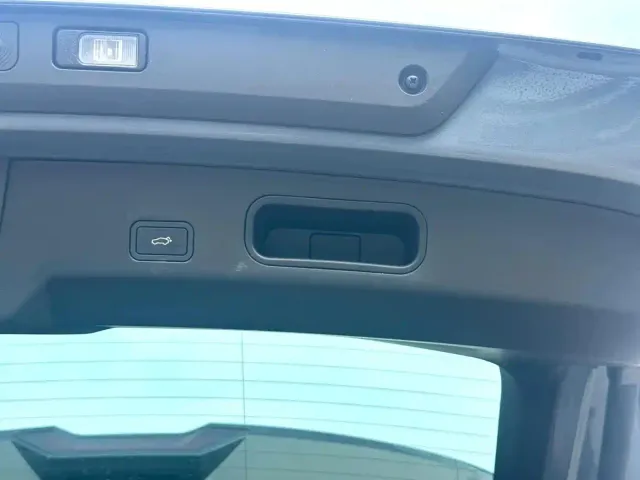 Geely Boyue L — Фото автомобиля 9