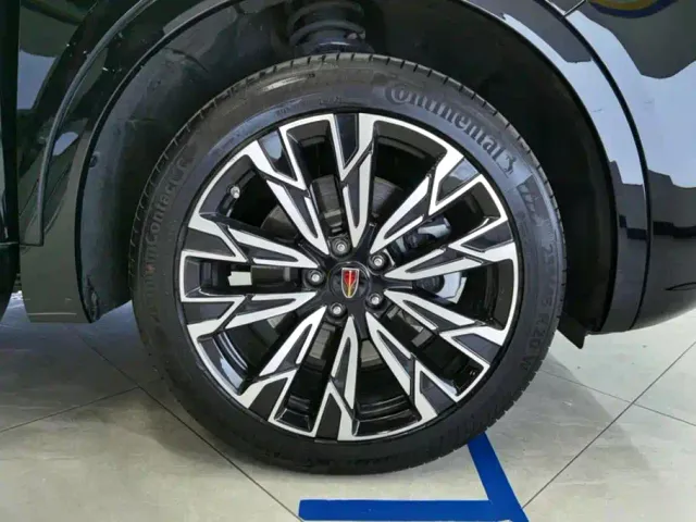 Hongqi HS5 — Фото автомобиля 6