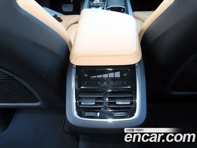 Volvo XC60 2nd Gen — Фото автомобиля 16