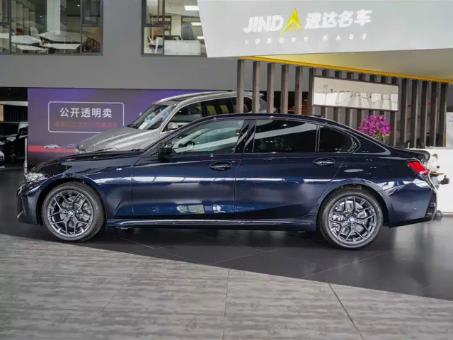 BMW 3 Series — Фото автомобиля 16