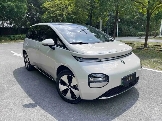Baojun Cloud — Фото автомобиля 3