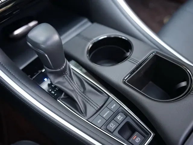 Toyota Avalon — Фото автомобиля 21