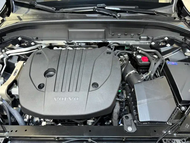 Volvo XC60 — Фото автомобиля 7
