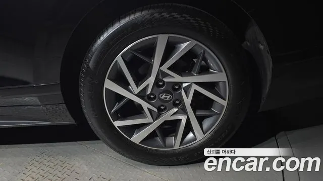 Hyundai Grandeur GN7 — Фото автомобиля 6