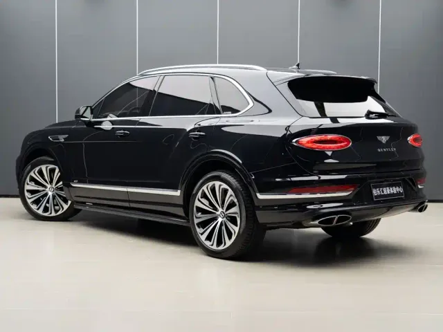Bentley Bentayga — Фото автомобиля 5