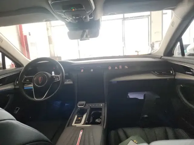 Hongqi H5 — Фото автомобиля 7