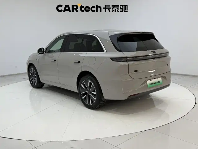 Li Auto L6 — Фото автомобиля 7