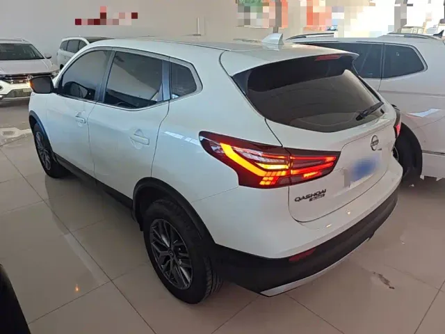 Nissan Qashqai — Фото автомобиля 4