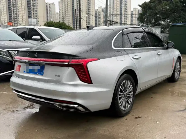 Hongqi H5 — Фото автомобиля 13
