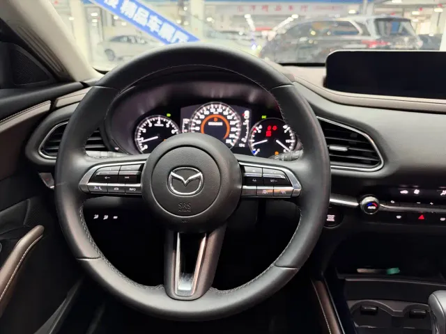 Mazda CX-30 — Фото автомобиля 11