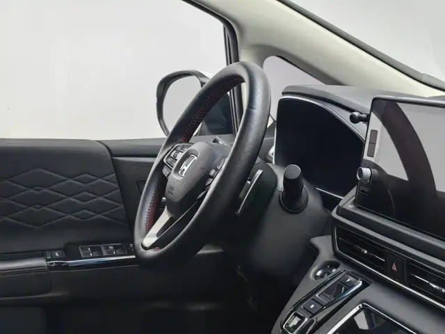 Honda Elysion — Фото автомобиля 22