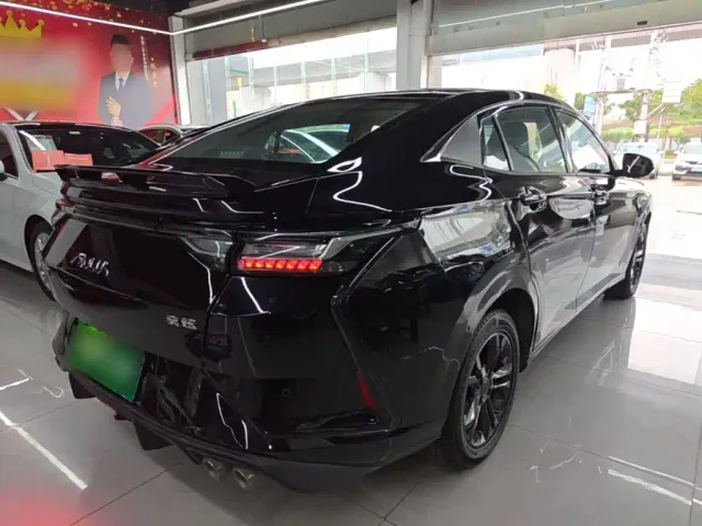 Dongfeng Yixuan — Фото автомобиля 6