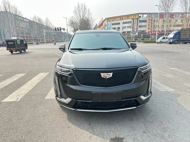 Cadillac XT6 — Фото автомобиля 2