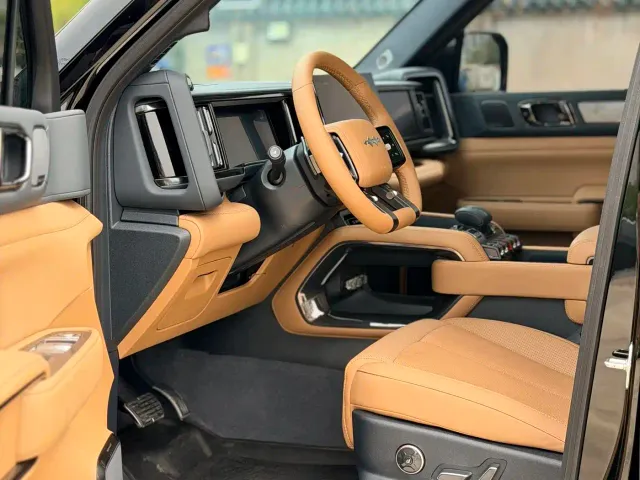 BYD FangChengBao Leopard 5 — Фото автомобиля 10