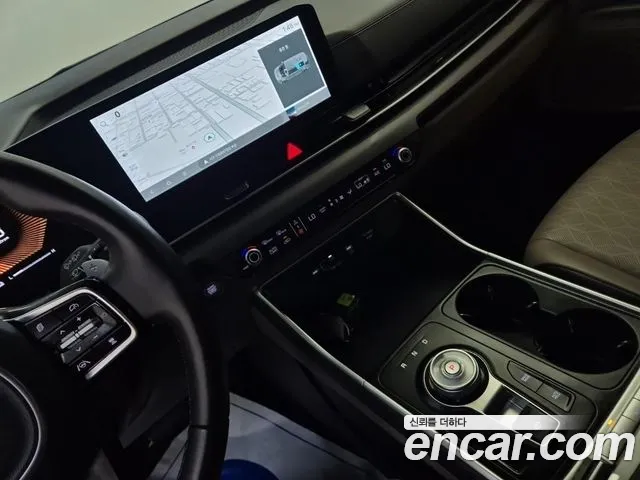 Kia Carnival Generation 4 — Фото автомобиля 9