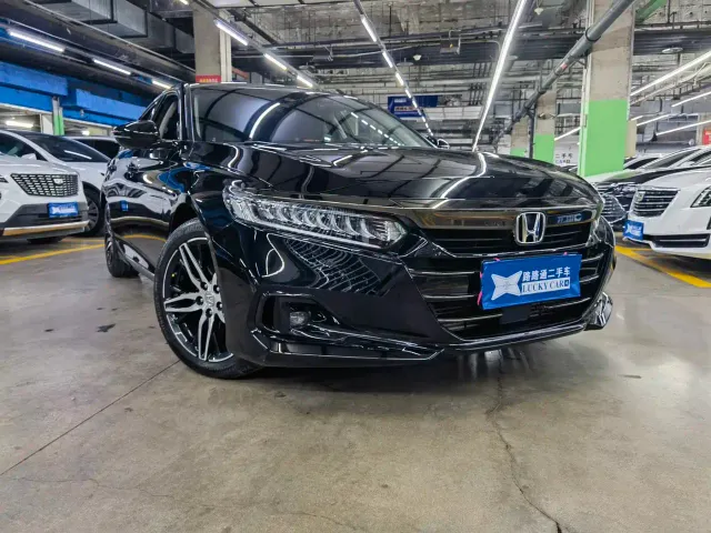 Honda Accord — Фото автомобиля 3
