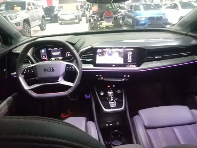 Audi Q4 e-tron — Фото автомобиля 9