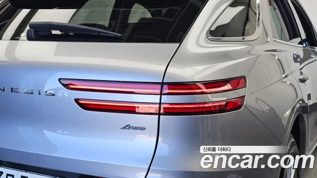 Genesis GV70 — Фото автомобиля 8