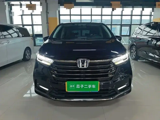 Honda Odyssey — Фото автомобиля 2