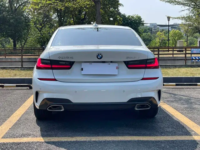 BMW 3 Series — Фото автомобиля 7