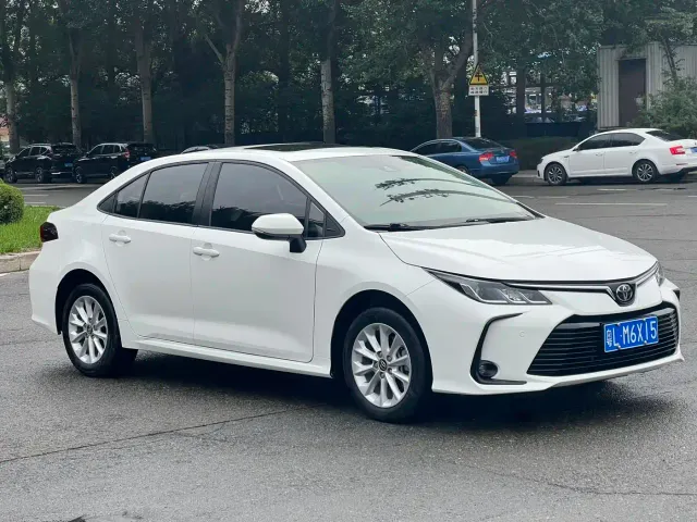 Toyota Corolla — Фото автомобиля 2