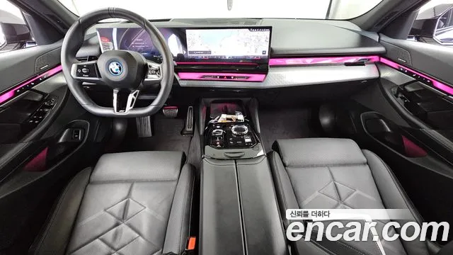BMW 5-Series 5 серия (G60) — Фото автомобиля 7