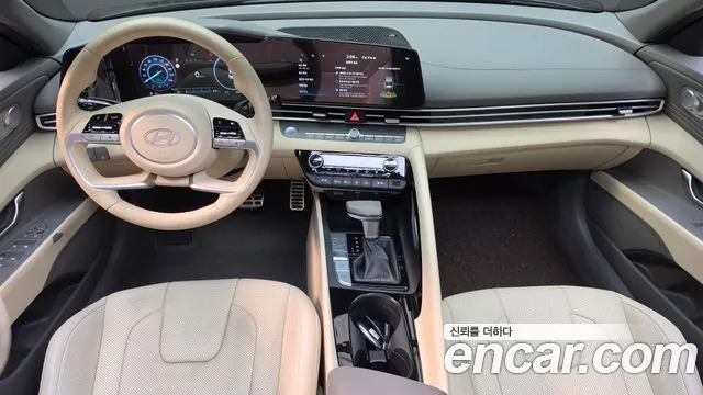 Hyundai Avante CN7 — Фото автомобиля 10