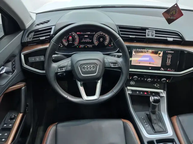 Audi Q3 — Фото автомобиля 9