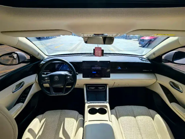 BYD Qin L — Фото автомобиля 9