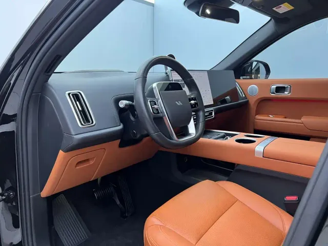 Li Auto L7 — Фото автомобиля 9