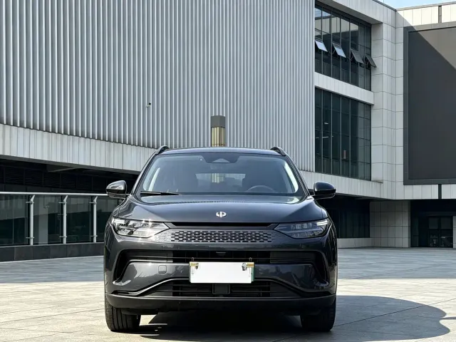 Leapmotor C11 — Фото автомобиля 2