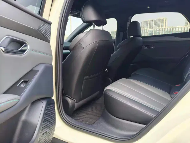 BYD Qin L — Фото автомобиля 11
