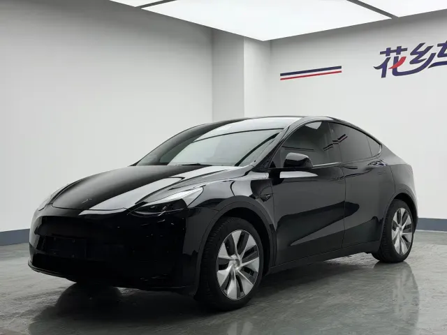 Фотография автомобиля — Tesla Model Y
