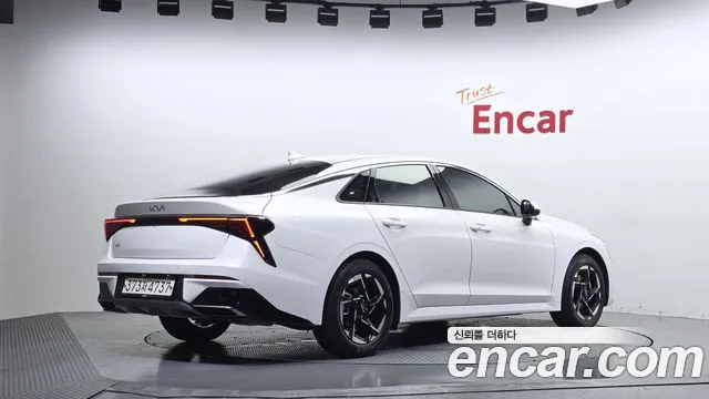Kia K5 Новый K5 3 поколение 2.0 LPi(Для проката) — Фото автомобиля 2