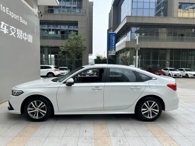 Honda Civic — Фото автомобиля 3