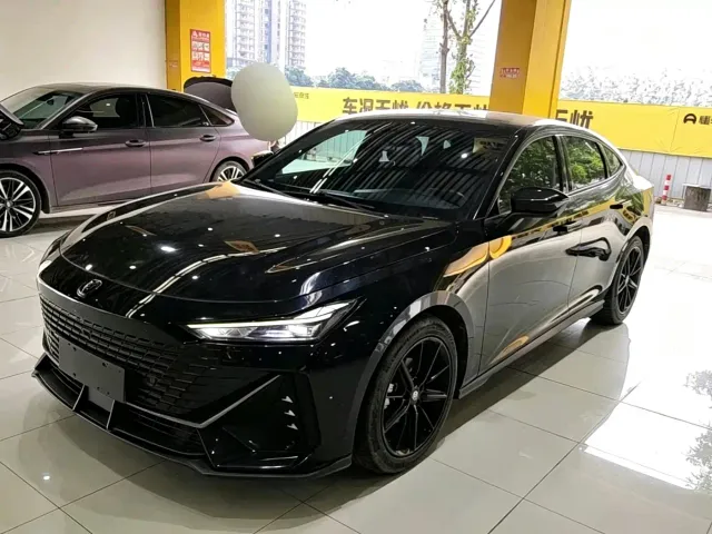 Фотография автомобиля — Changan UNI-V