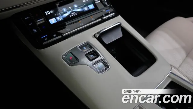 Hyundai Grandeur New — Фото автомобиля 12